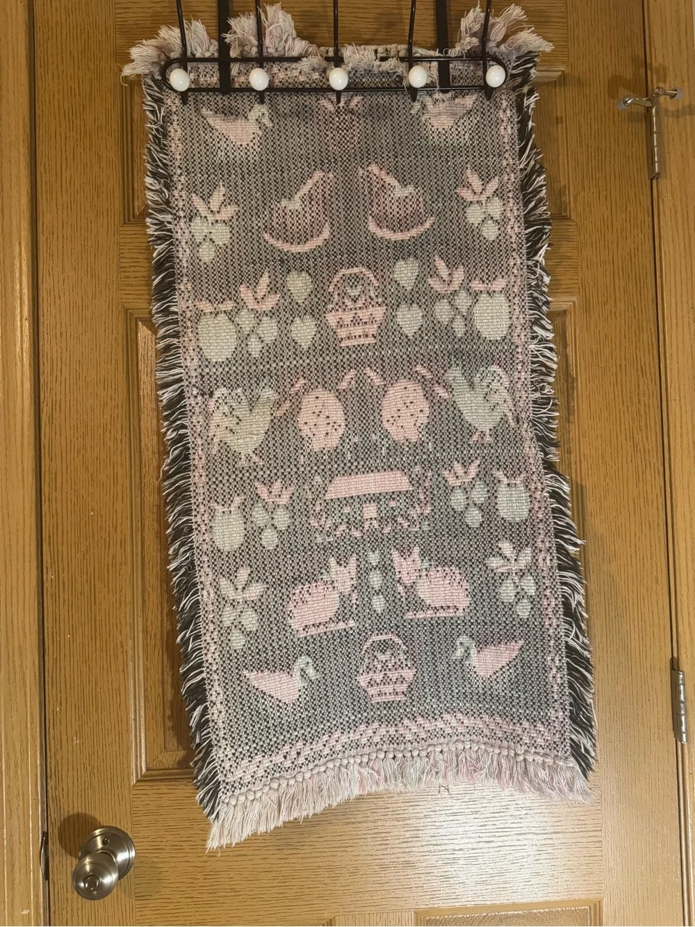 Farmhouse Woven Tapestry Runner in Soft Pink and Sage 36inx18in